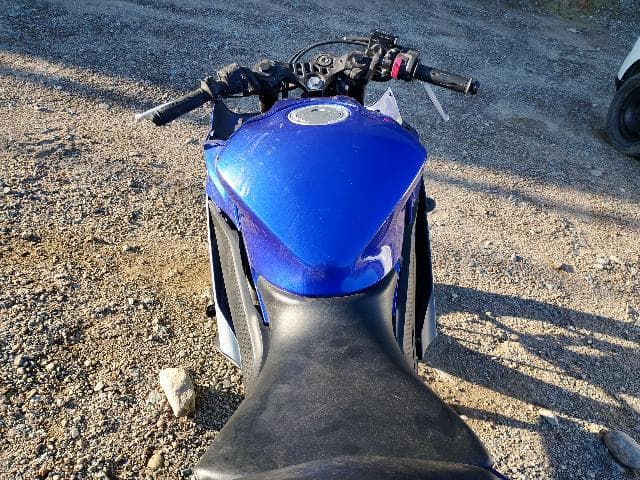 Yamaha YZF R3 ABS 2023 — foto 8