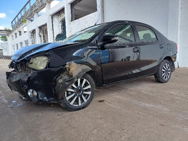 Toyota Etios SD Platinum 2015 — foto 2