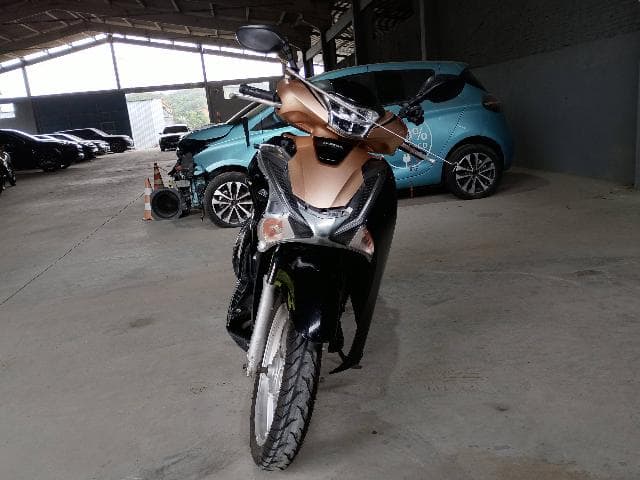 Honda SH 150i DLX 2019 — foto 4