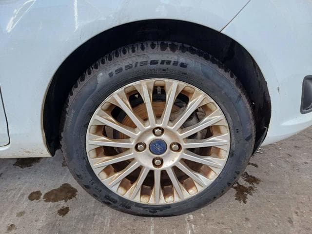 Ford Fiesta HA 1.6l TI a 2015 — foto 24