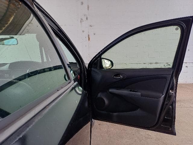 Toyota Etios SD Platinum 2015 — foto 14