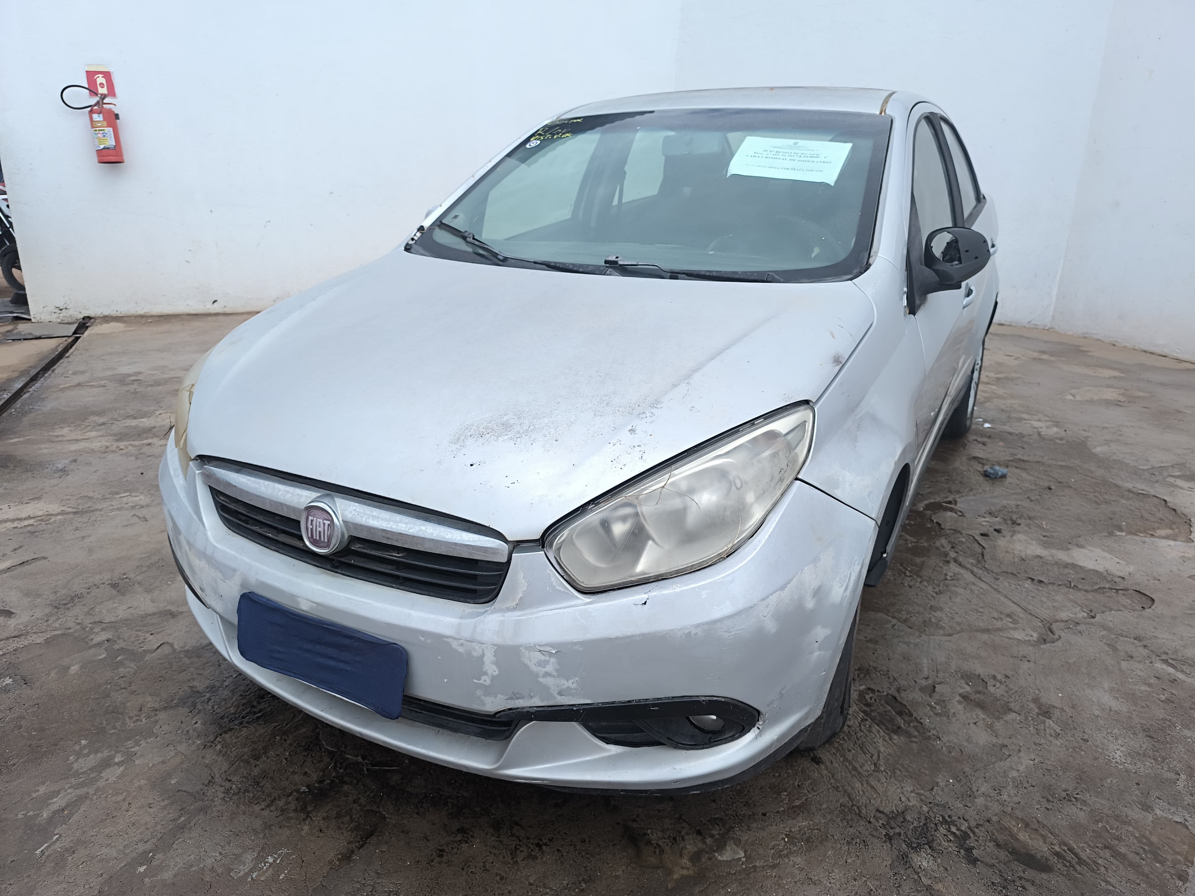 Fiat Siena Attractiv 1.4 2013, prata