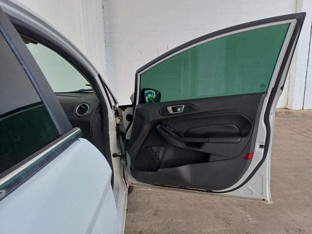 Ford Fiesta HA 1.6l TI a 2015 — foto 16
