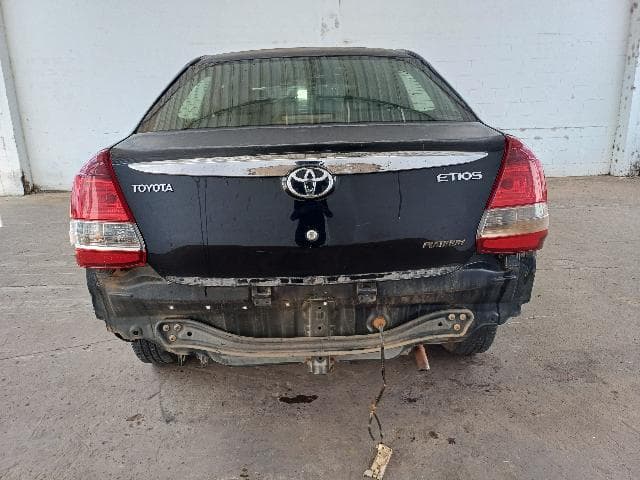 Toyota Etios SD Platinum 2015 — foto 22