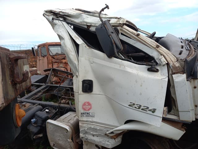 Mercedes-Benz Atron 2324 2012 — foto 16