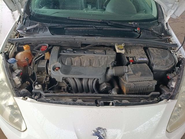 Peugeot 308 Feline 2013 — foto 10