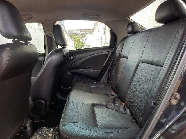 Toyota Etios SD Platinum 2015 — foto 11