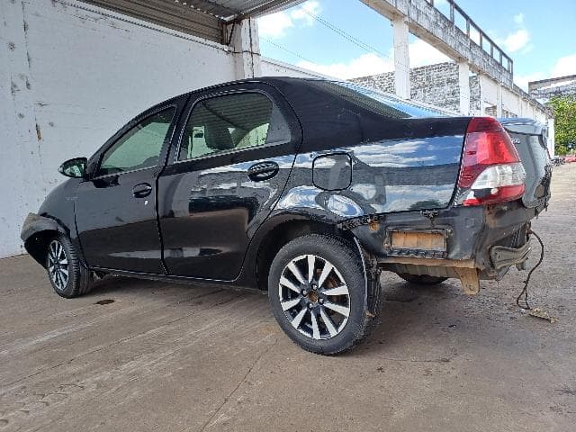 Toyota Etios SD Platinum 2015 — foto 5