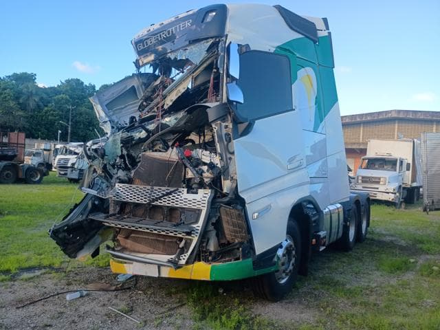 Volvo FH 540 6x4t 2025, branca