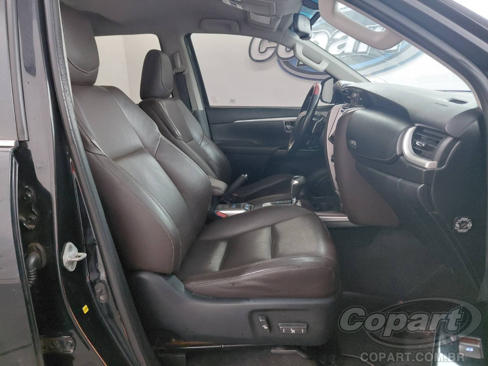 Toyota SW4 2019 — foto 5