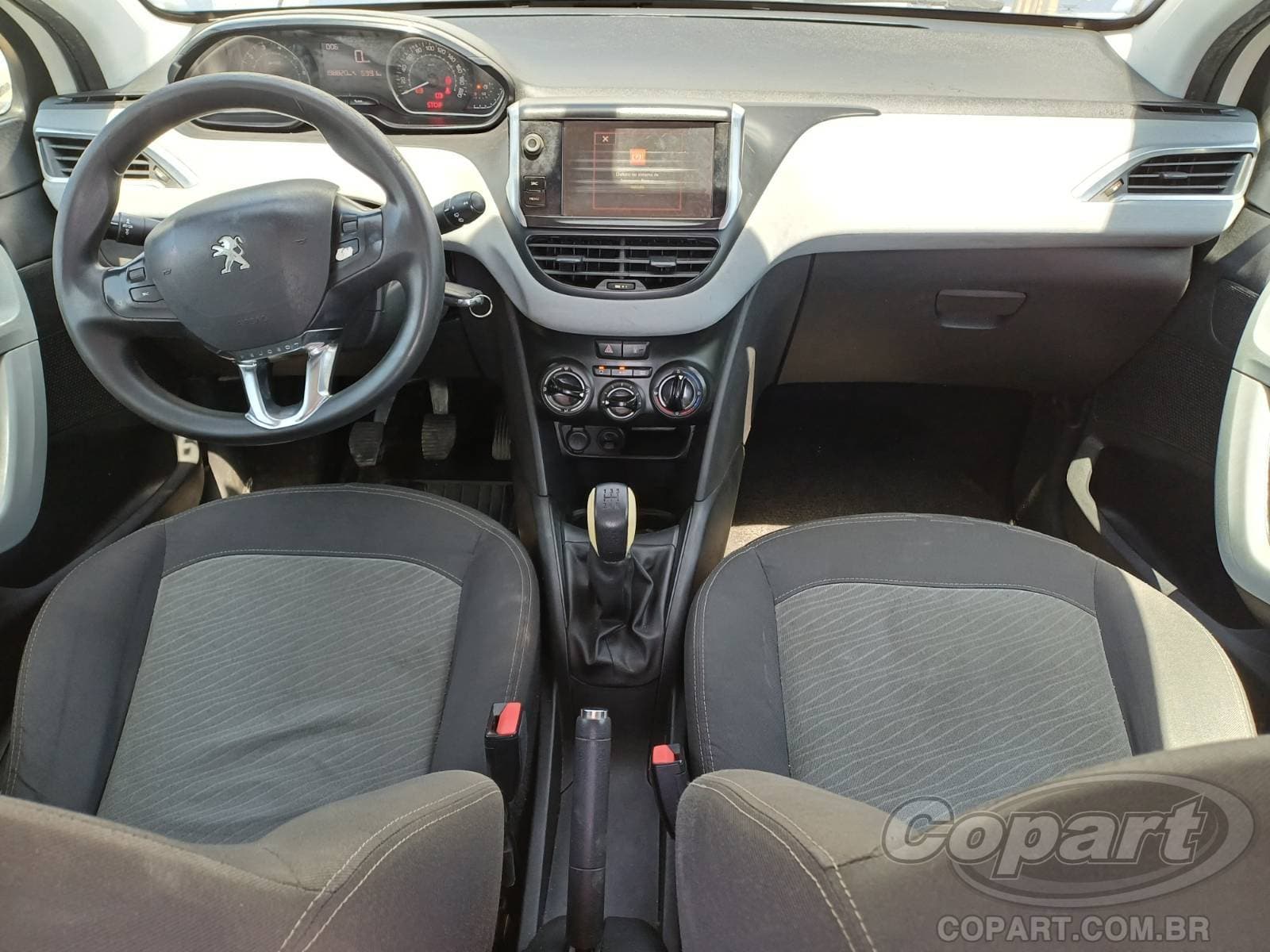Peugeot 208 2015 — foto 9