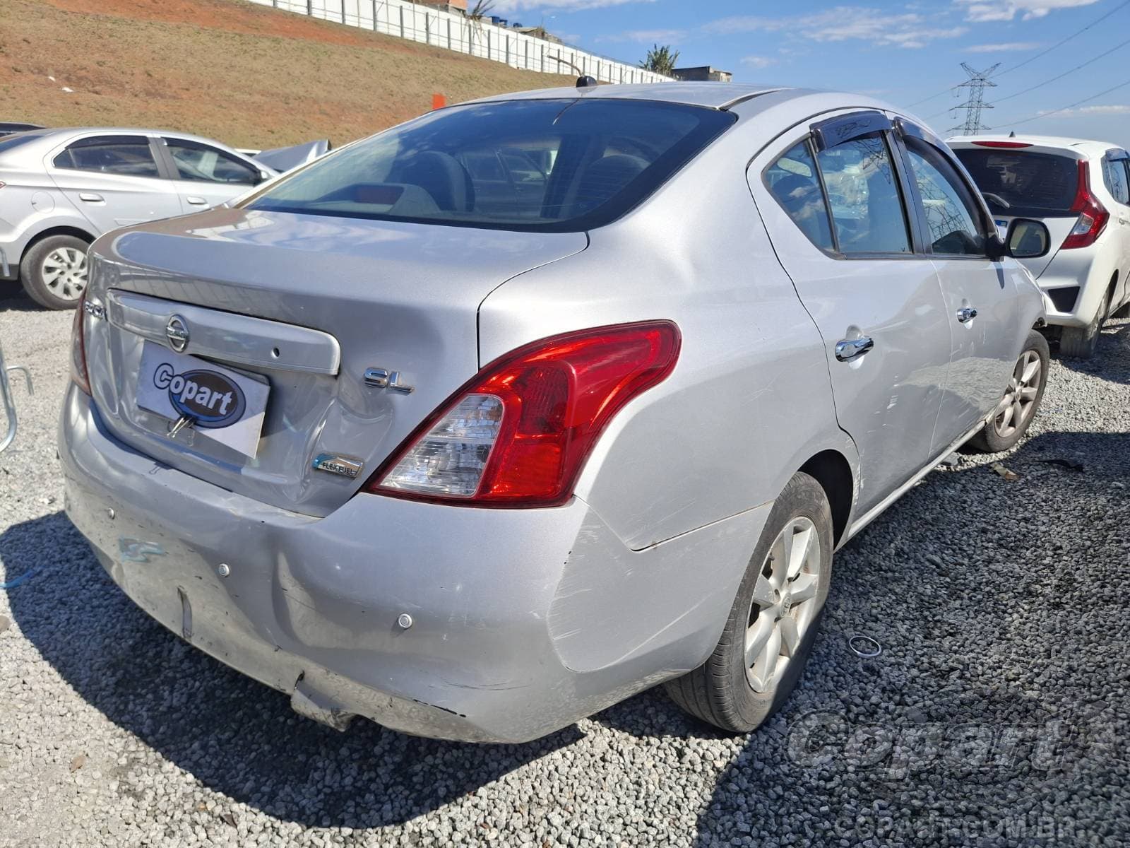 Nissan Versa 2013 — foto 4