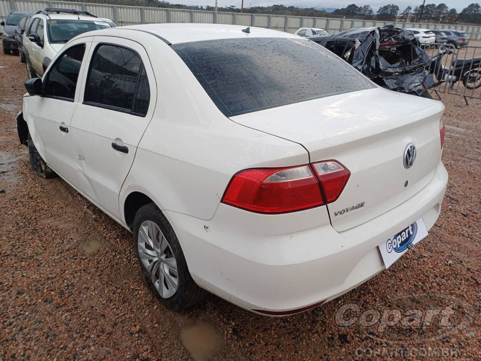 Volkswagen Voyage 2023 — foto 3