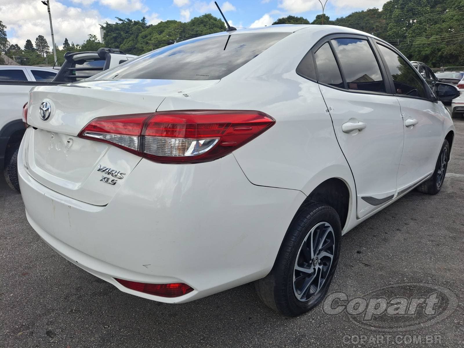 Toyota Yaris Seda 2024 — foto 4