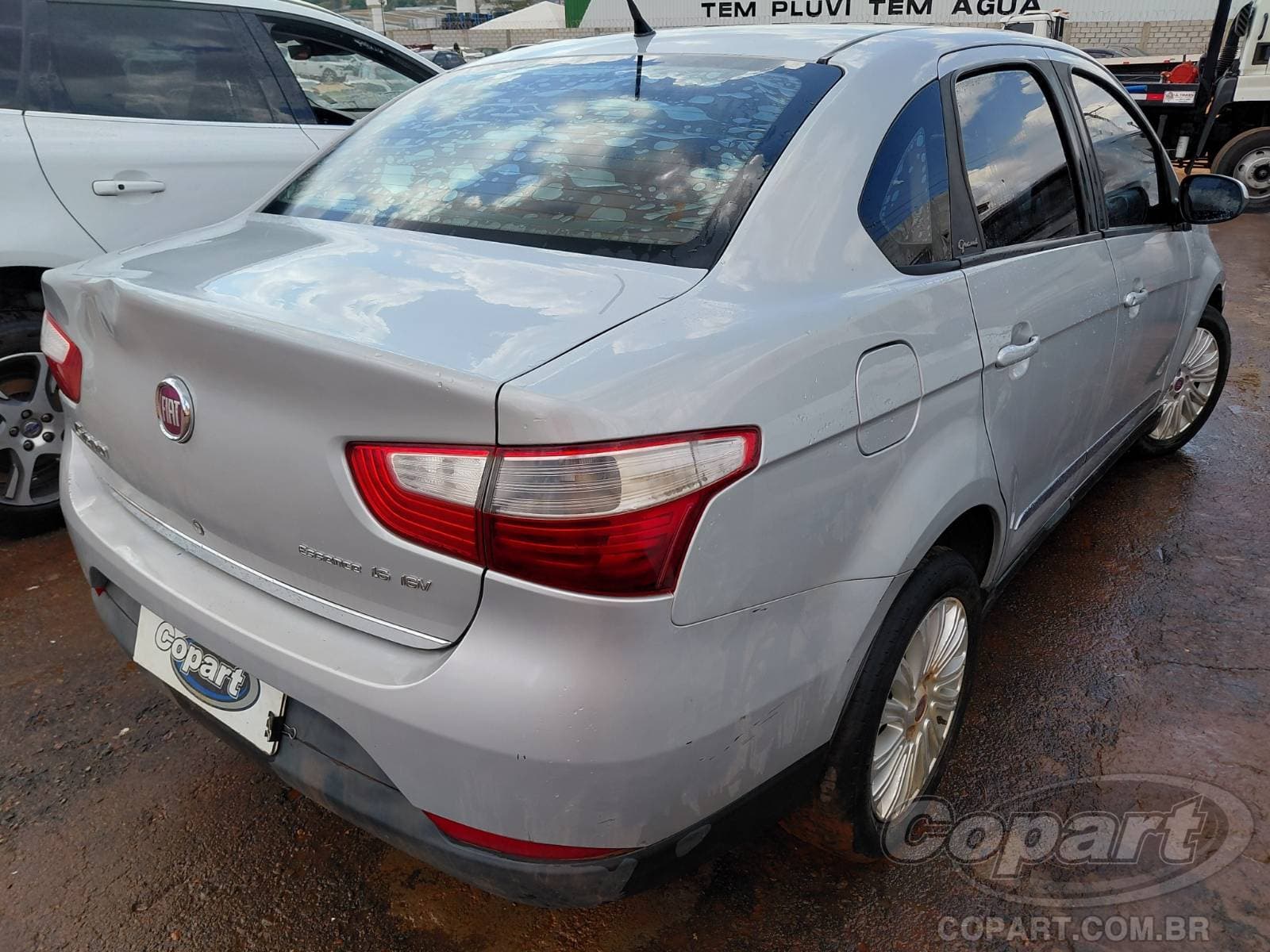 Fiat Grand Siena 2013 — foto 4