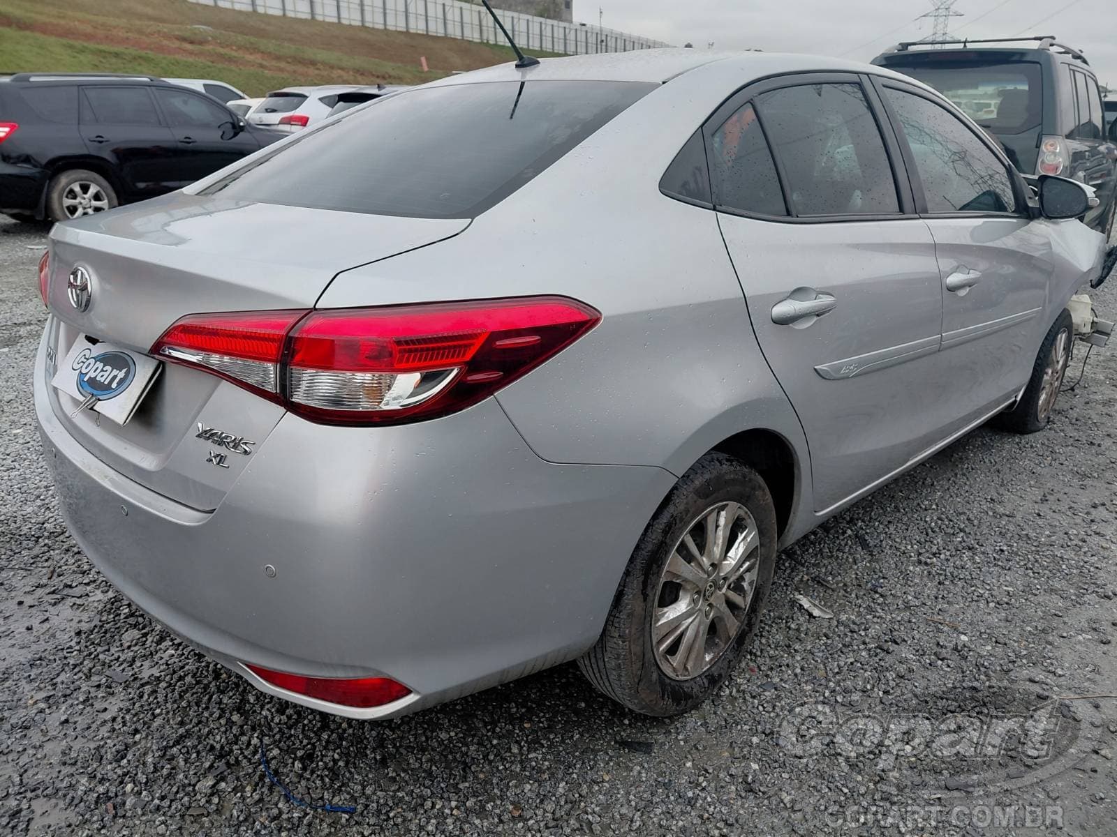 Toyota Yaris Seda 2019 — foto 4