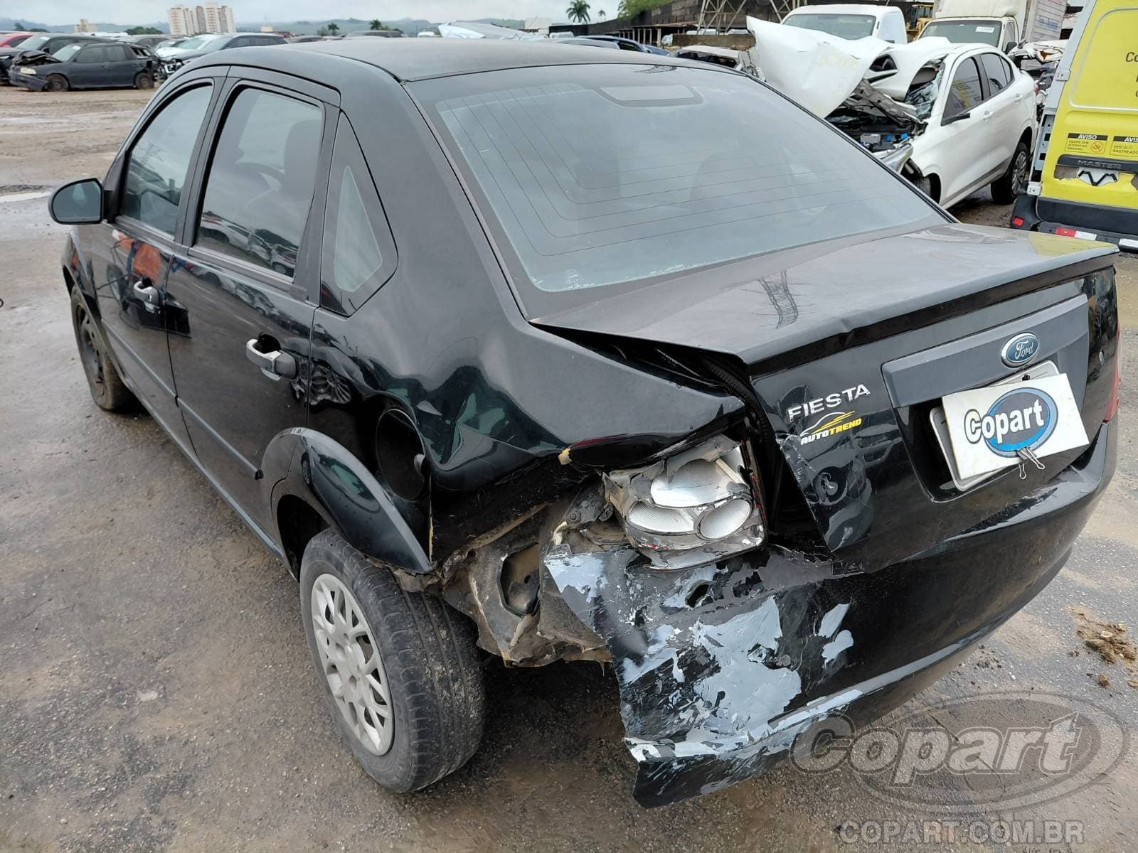 Ford Fiesta Sedan 2005 — foto 3