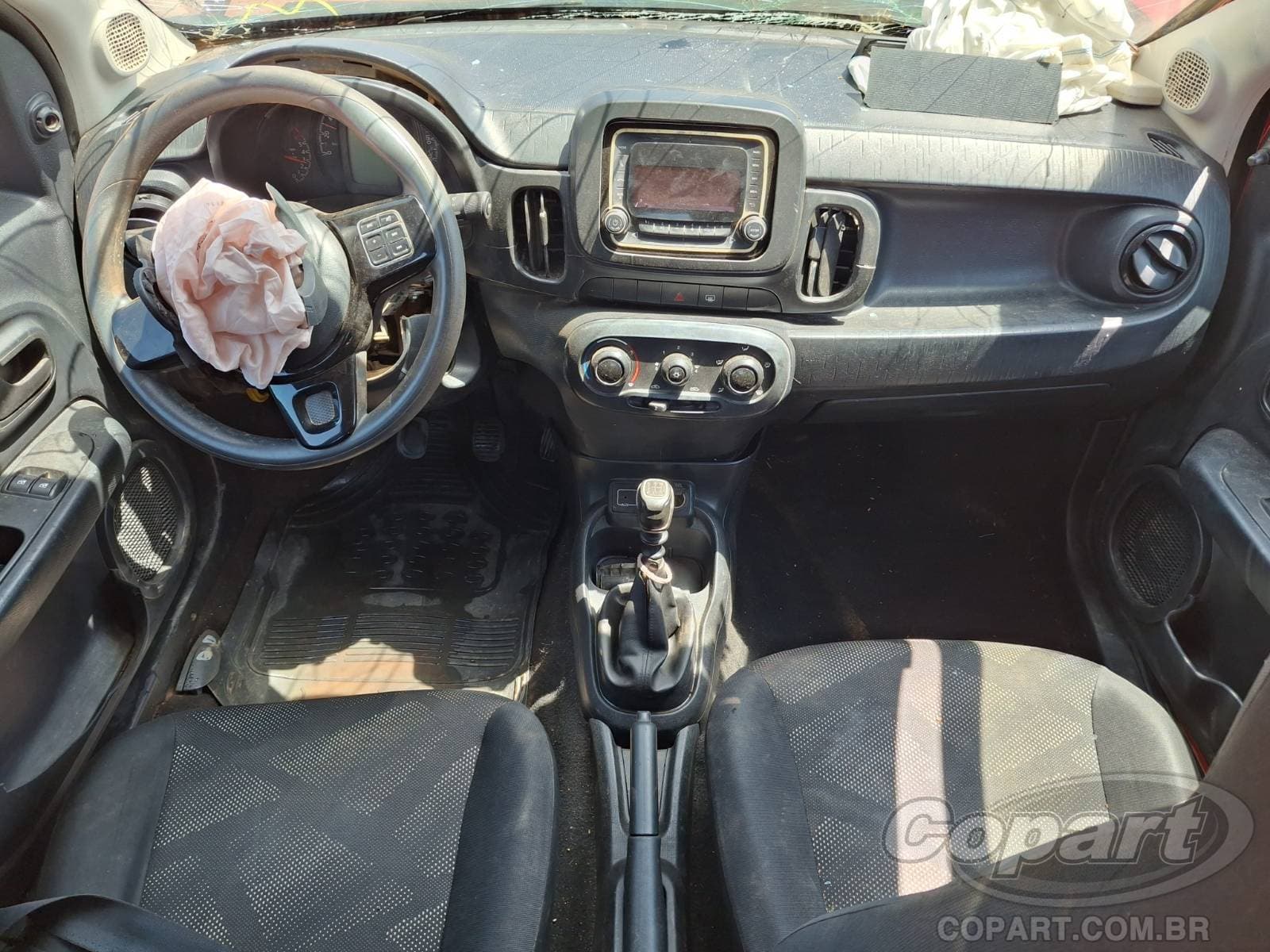 Fiat Mobi 2017 — foto 9