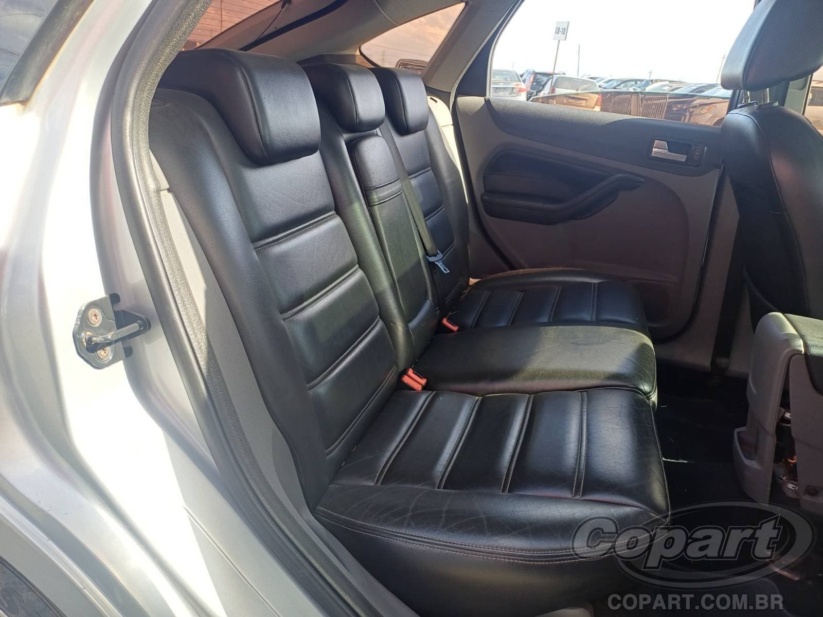 Ford Focus 2011 — foto 6