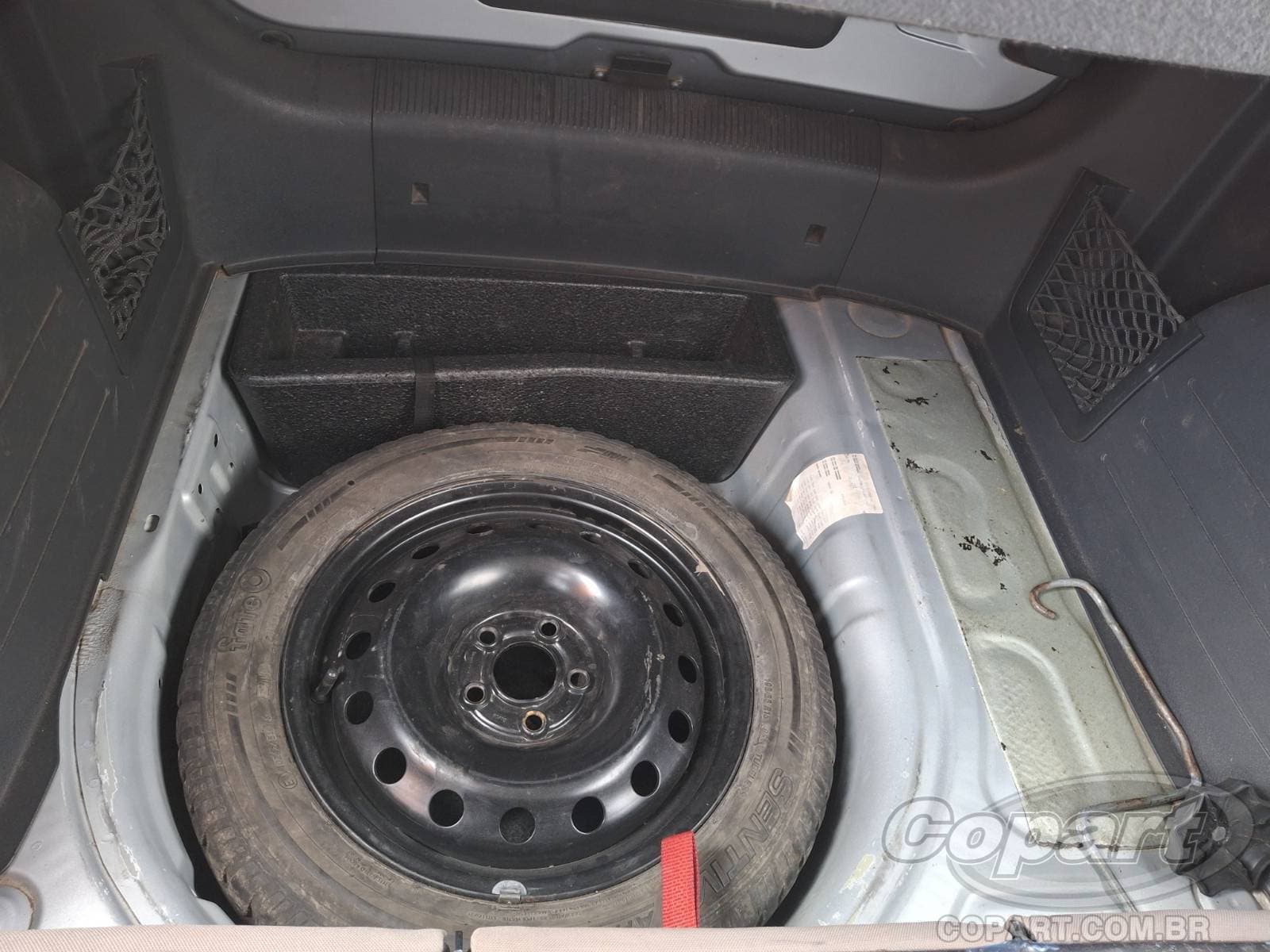 Volkswagen Spacefox 2011 — foto 10