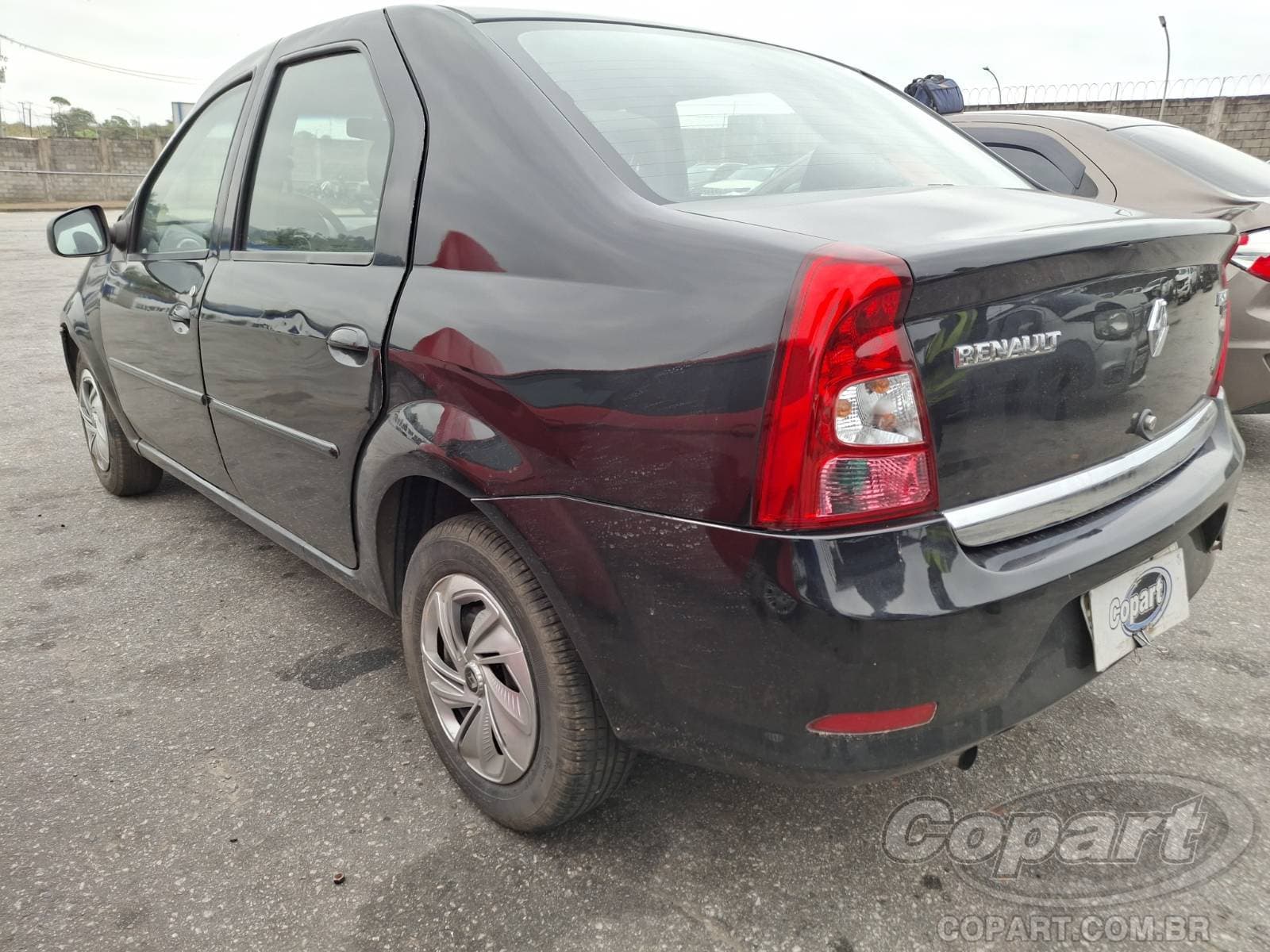 Renault Logan 2011 — foto 3