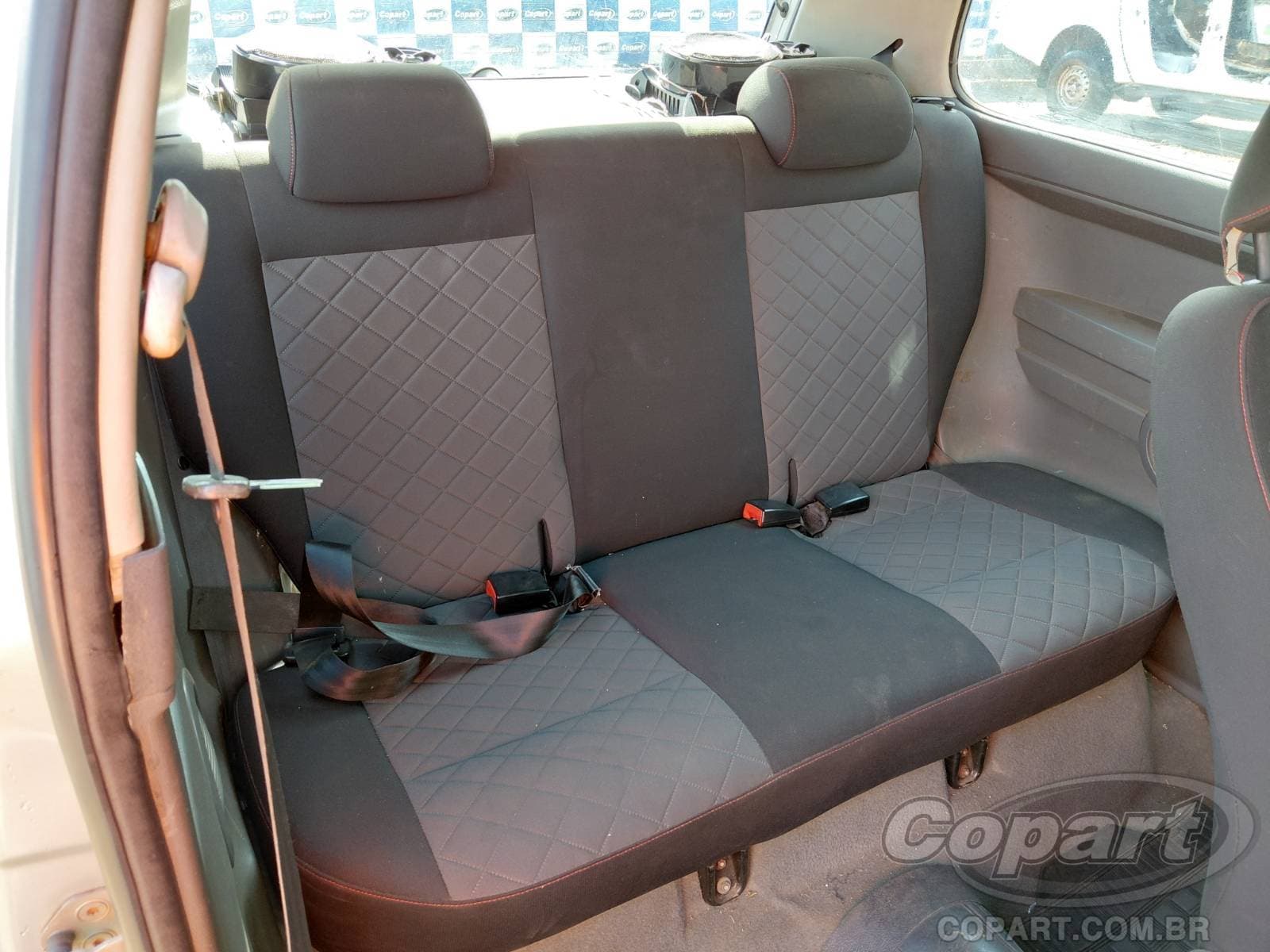 Volkswagen FOX 2004 — foto 6