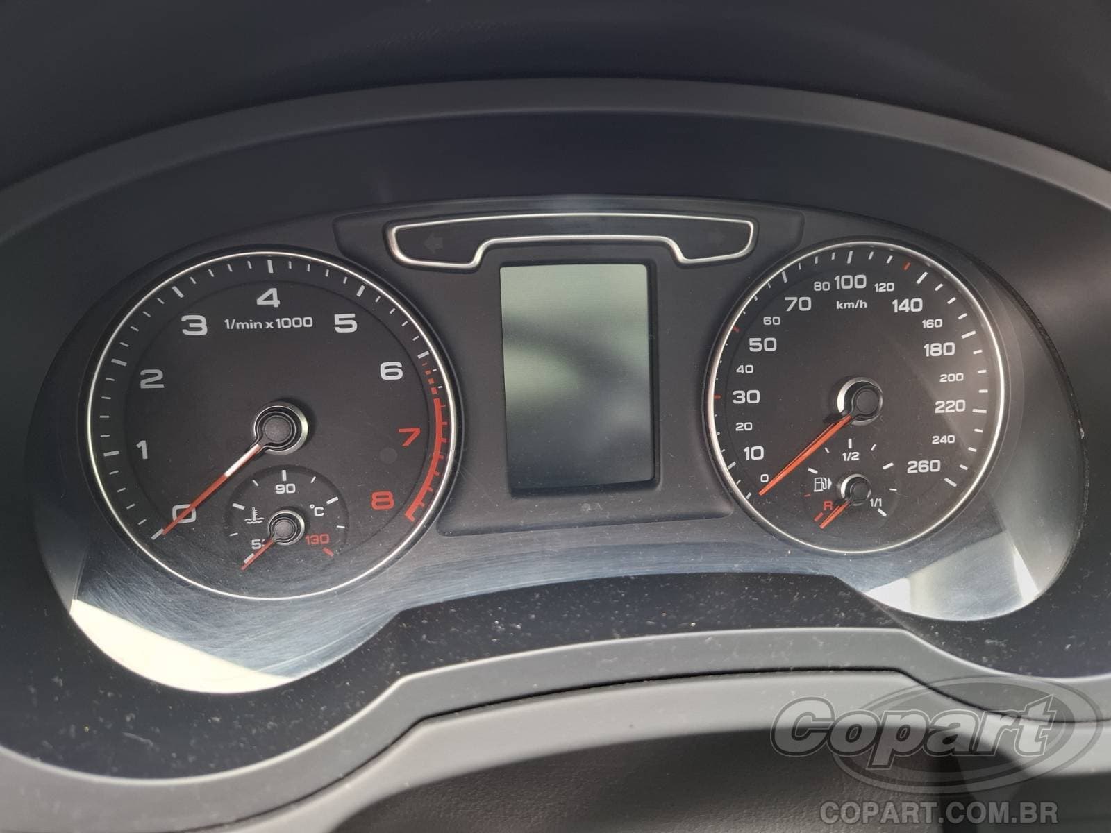 Audi Q3 2015 — foto 8