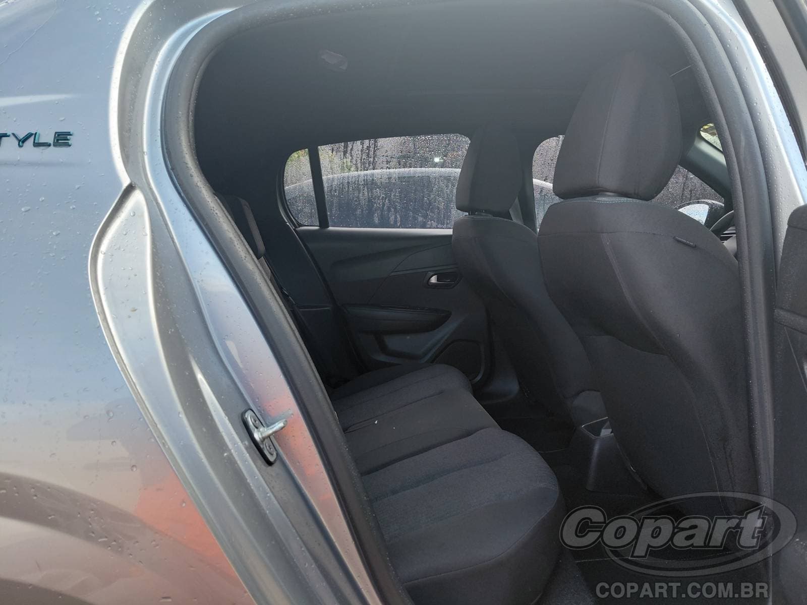 Peugeot 208 2024 — foto 6
