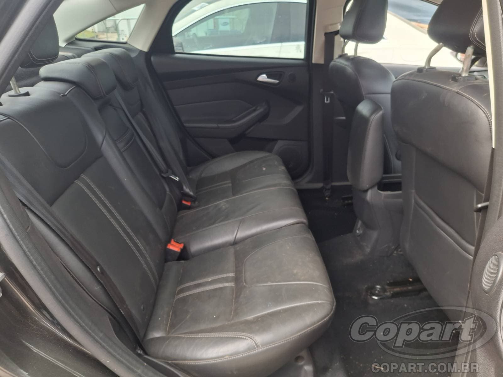 Ford Focus Sedan 2015 — foto 6
