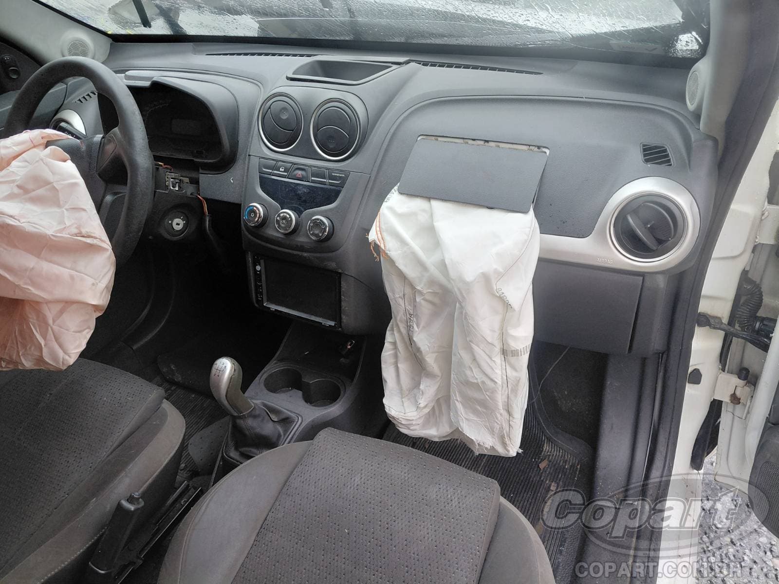 Chevrolet Montana 2019 — foto 9