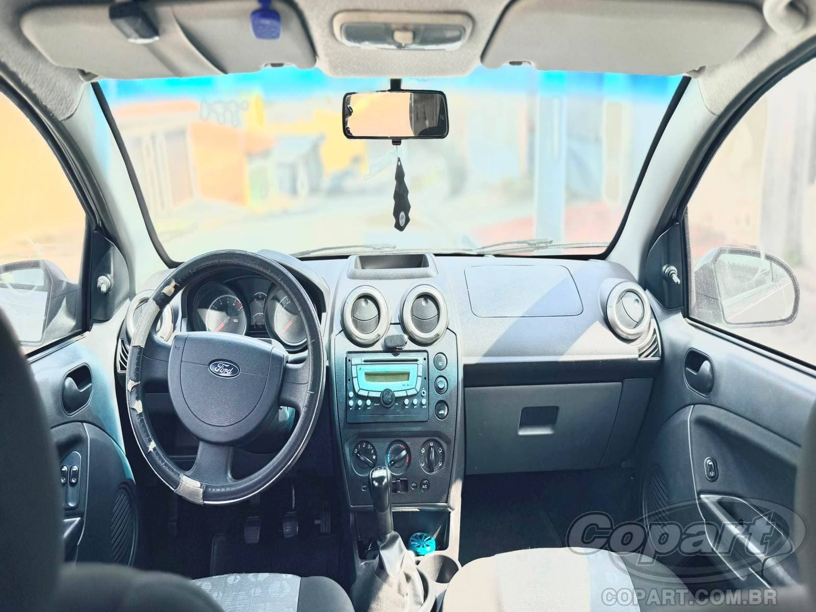 Ford Fiesta 2014 — foto 9