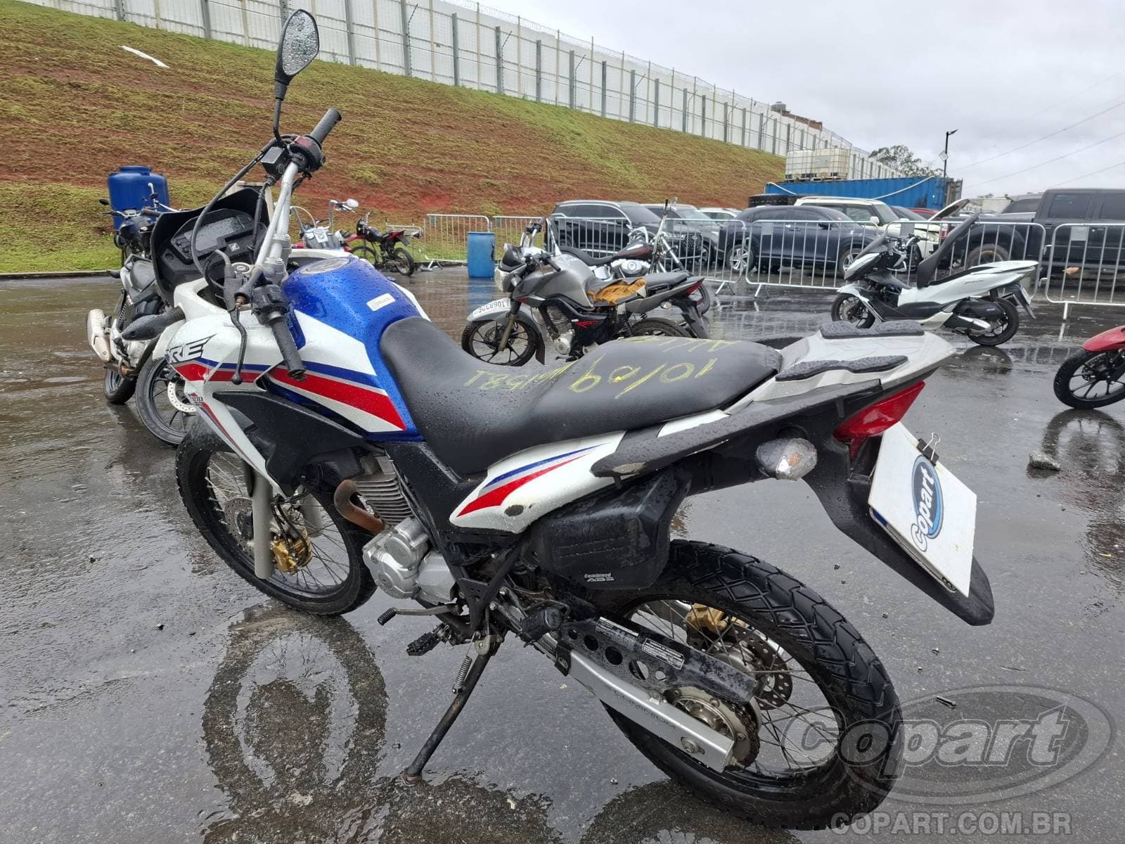 Honda XRE 300 2017 — foto 3
