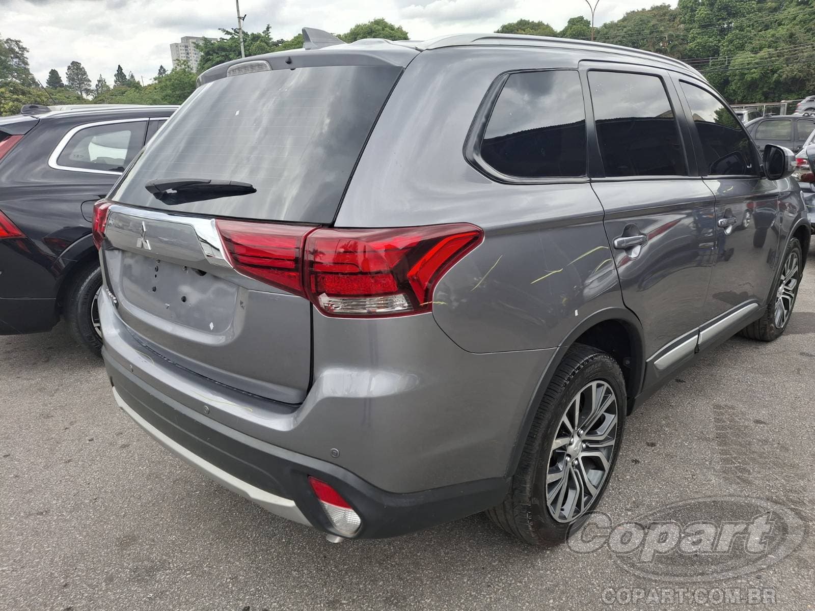 Mitsubishi Outlander 2018 — foto 4