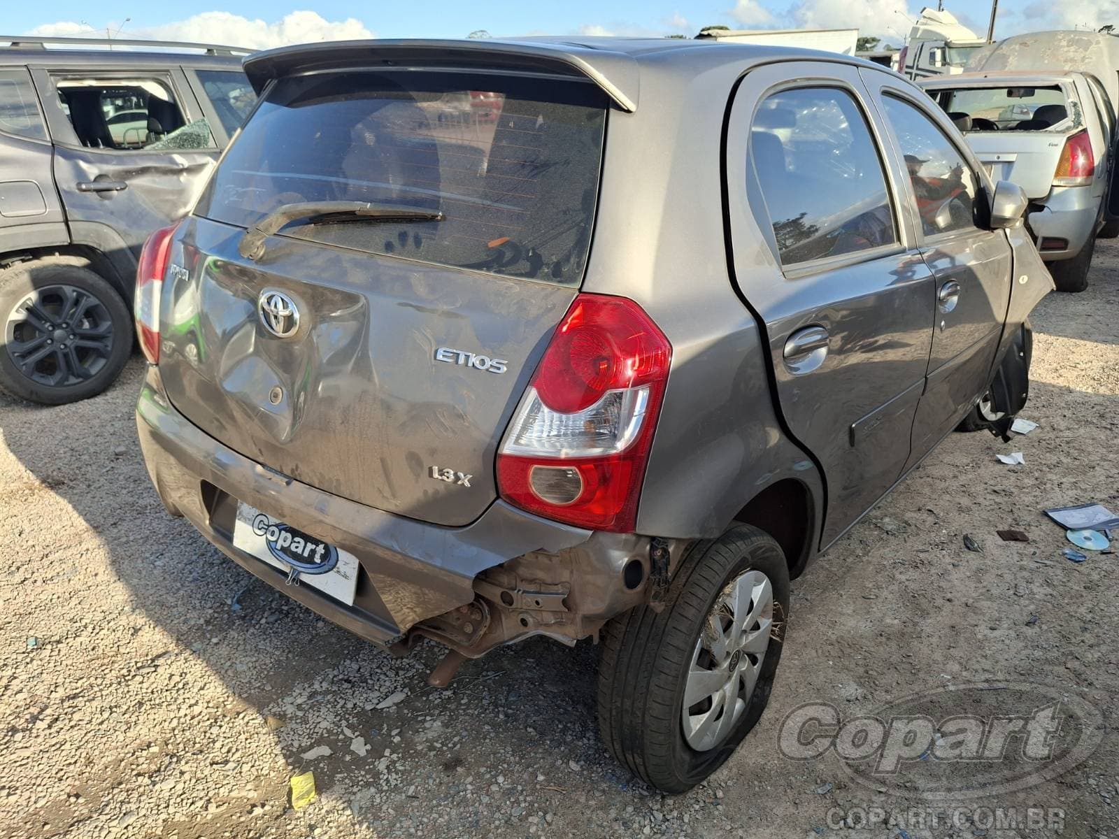 Toyota Etios 2017 — foto 4