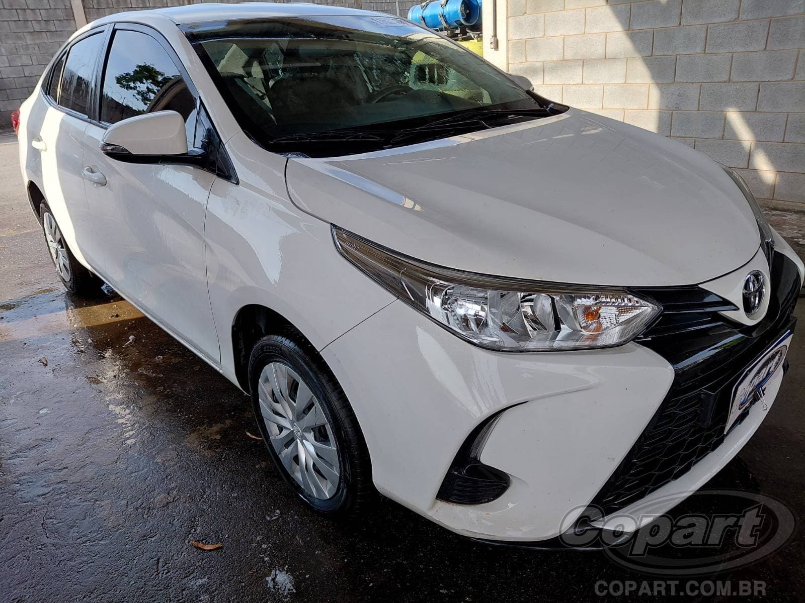 Toyota Yaris Seda 1.5 16V DUAL VVT-I 2023