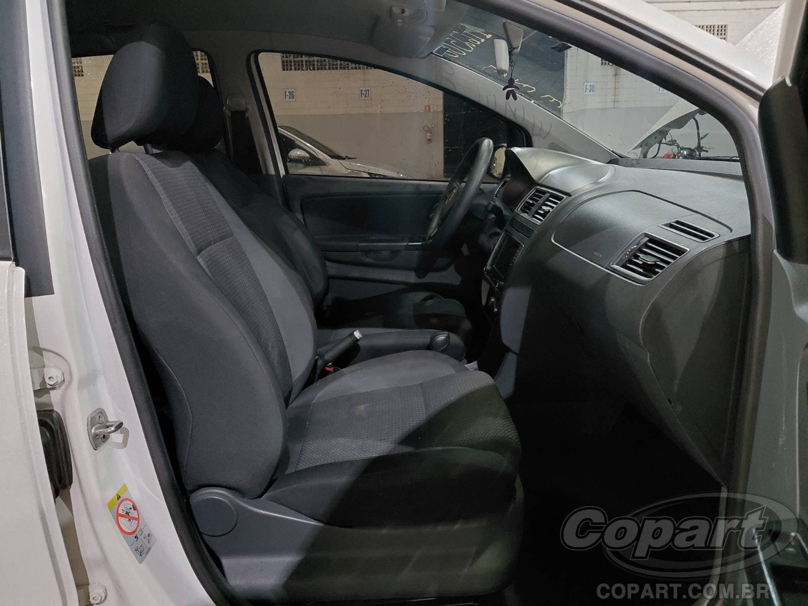 Volkswagen Spacefox 2019 — foto 5