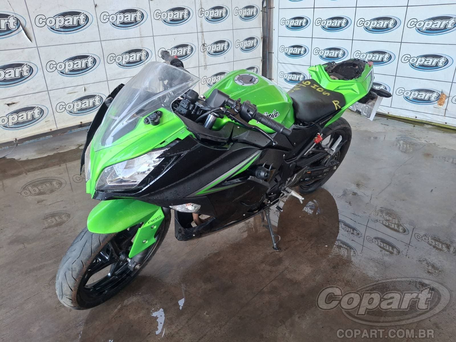 Kawasaki Ninja 300 2023 — foto 2