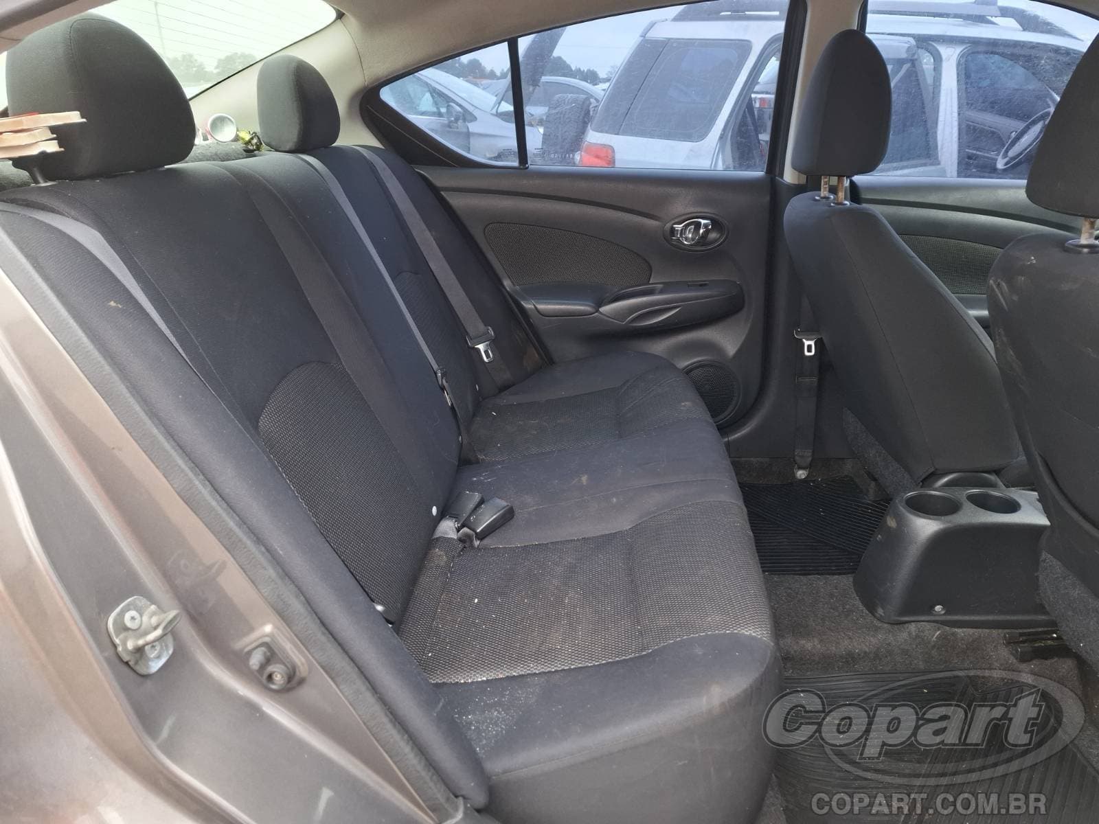 Nissan Versa 2013 — foto 6