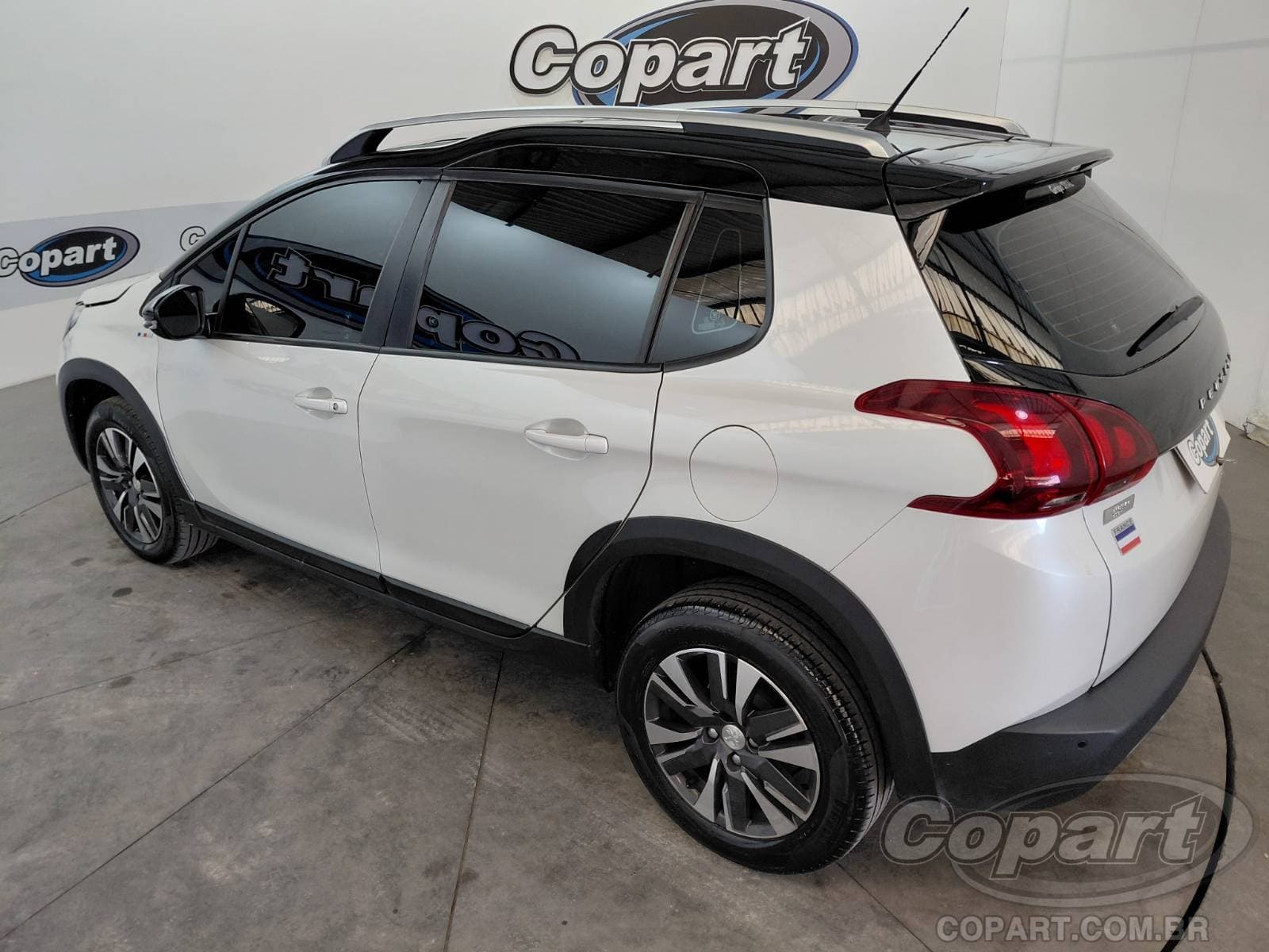 Peugeot 2008 2023 — foto 3