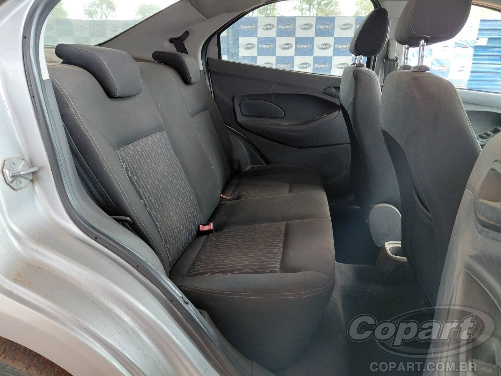 Ford KA Sedan 2015 — foto 6