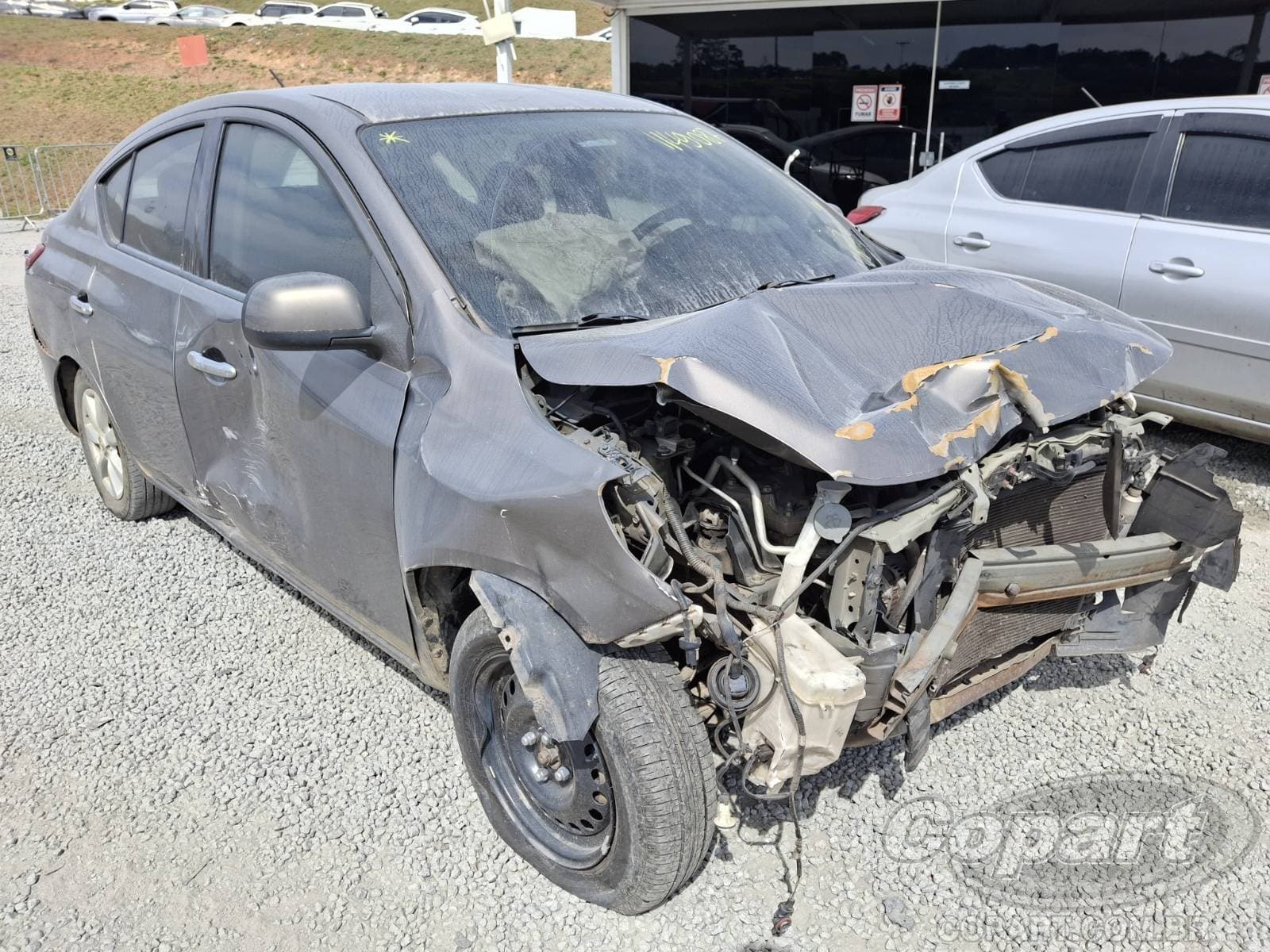Nissan Versa 1.6 16V 2014