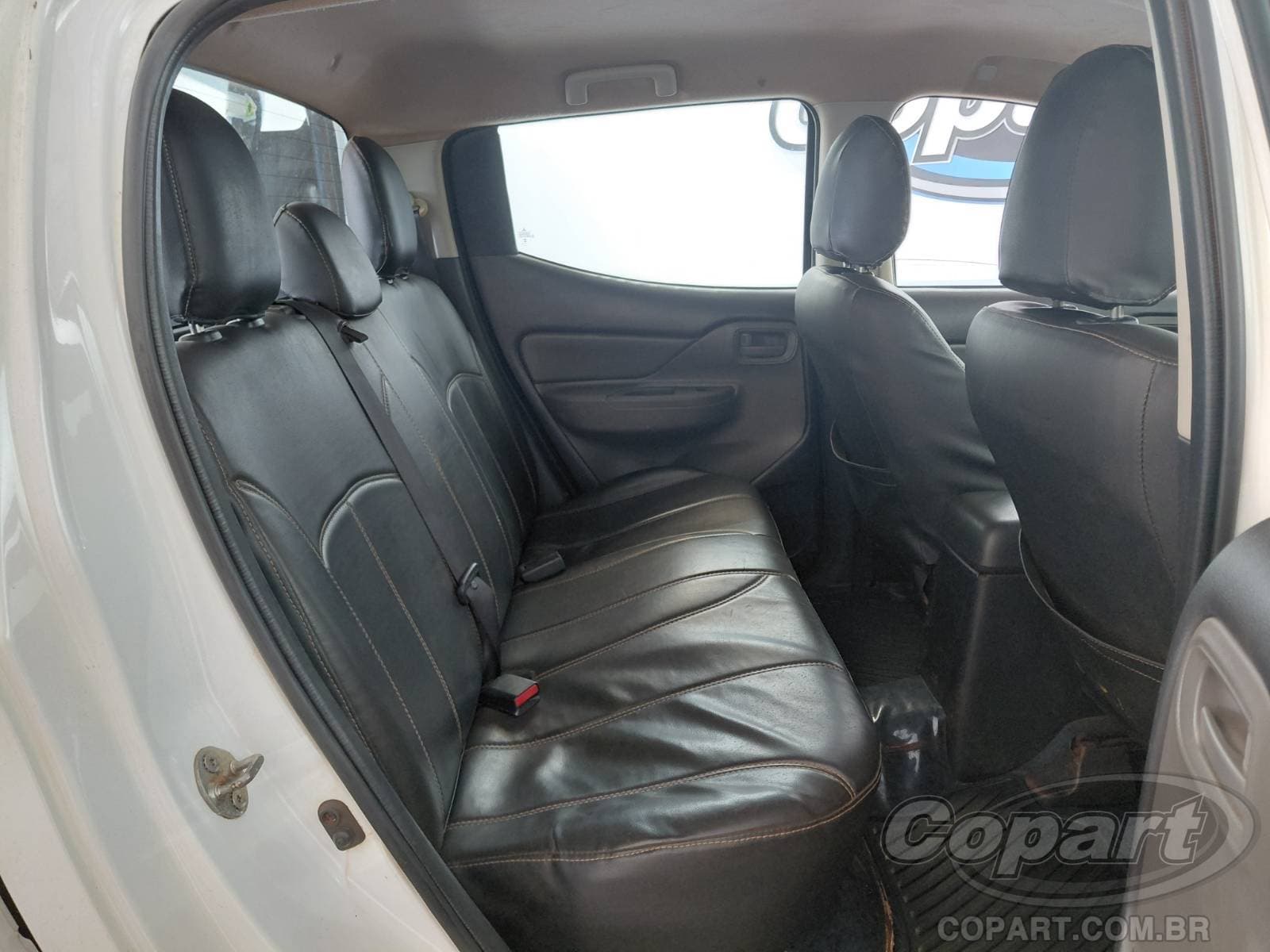 Mitsubishi L200 Triton 2025 — foto 6