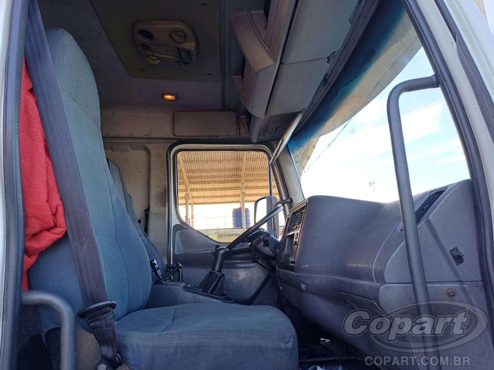 Volvo VM 2011 — foto 5