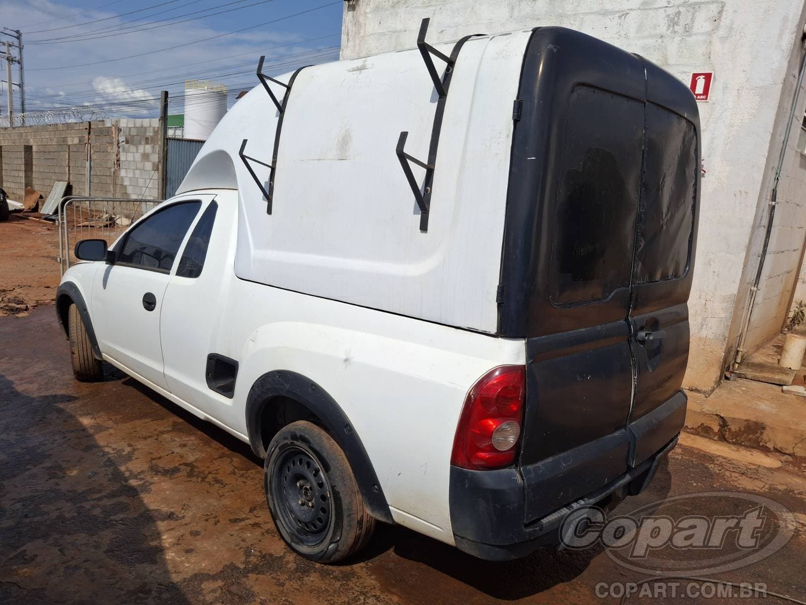 Chevrolet Montana 2010 — foto 3