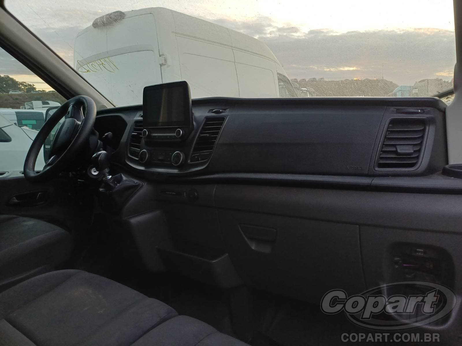 Ford Transit Furgao 2023 — foto 9