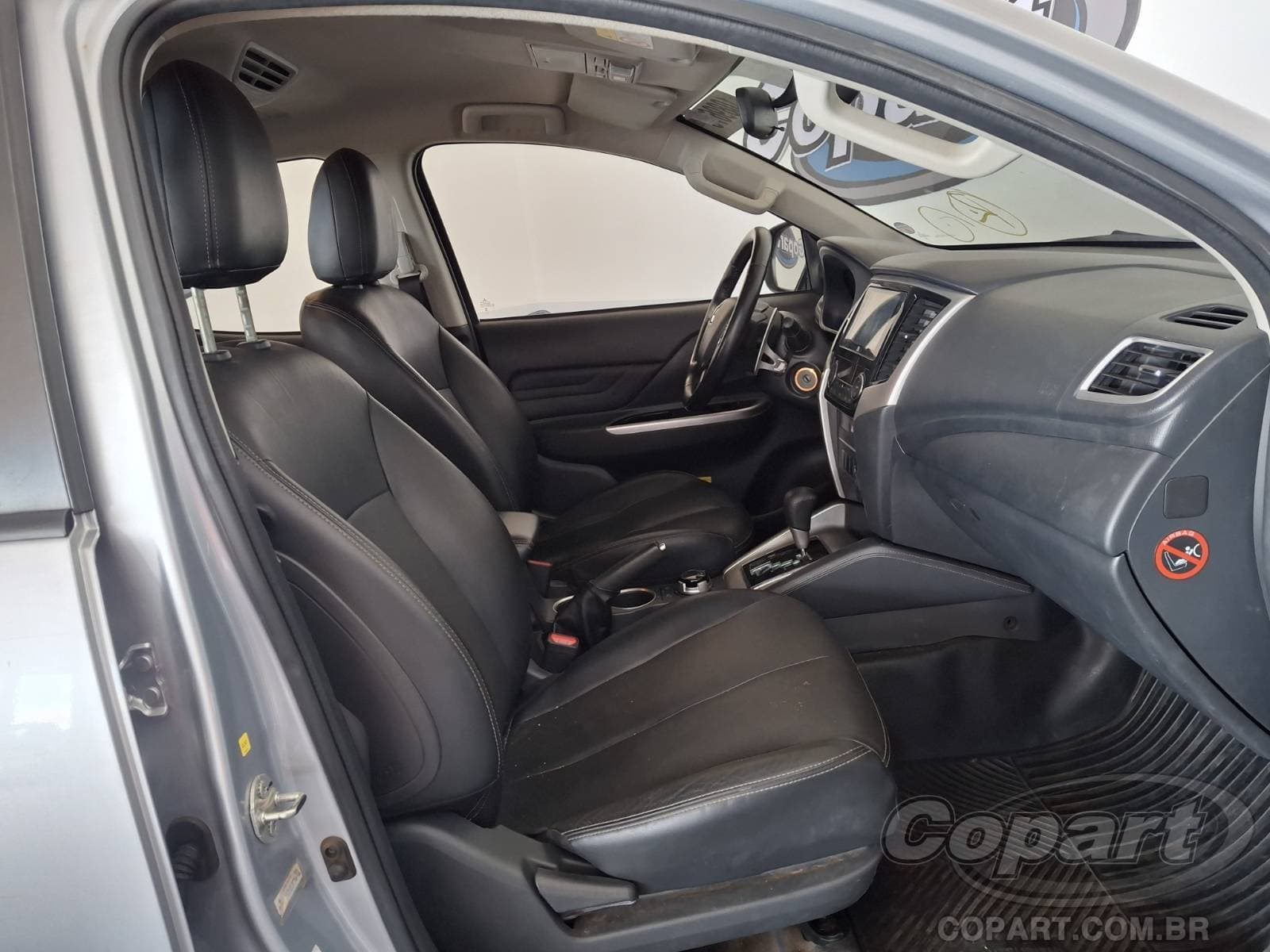 Mitsubishi L200 Triton 2024 — foto 5