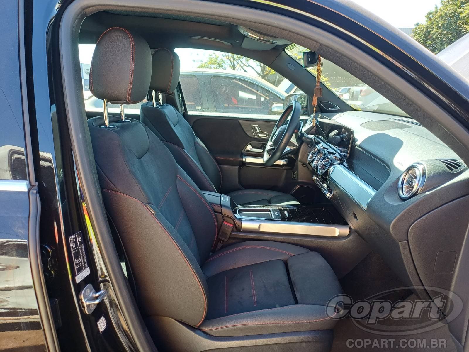 Mercedes-Benz GLB 2025 — foto 5