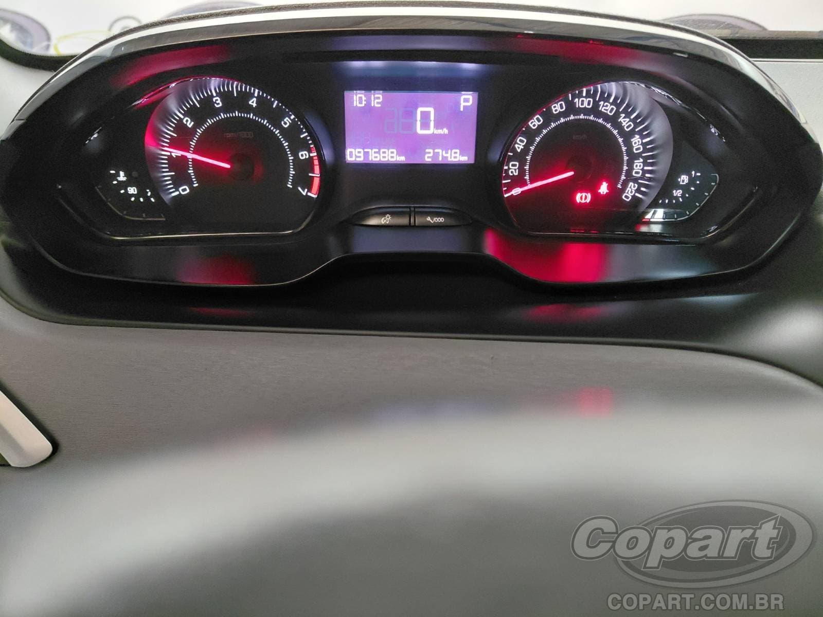 Peugeot 208 2019 — foto 8