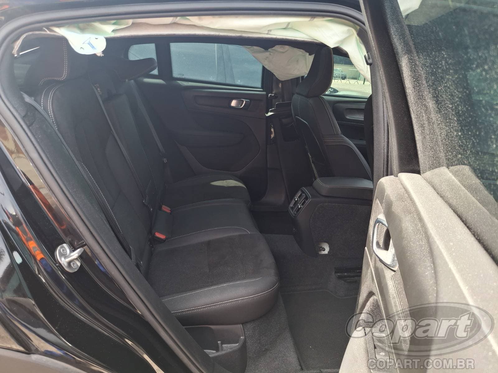Volvo C40 2023 — foto 6