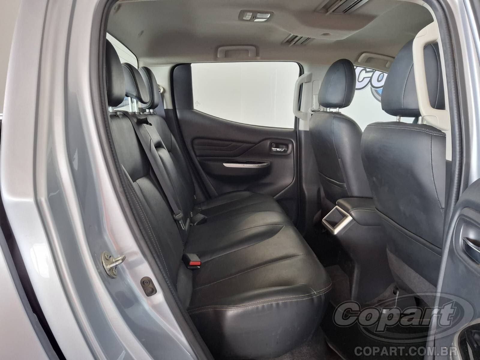 Mitsubishi L200 Triton 2024 — foto 6